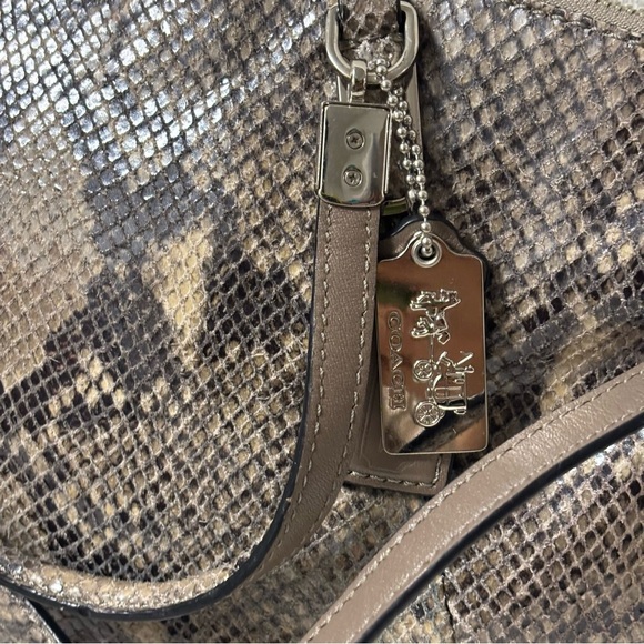 Coach Madison Kelsey Satchel Handbag in a snake skin print - Picture 2 of 8